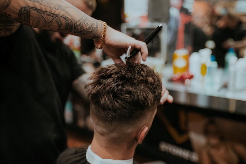 Bonds Barbers